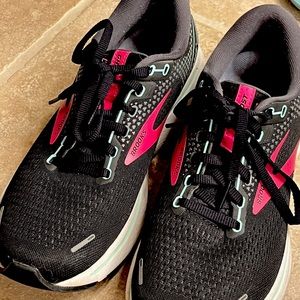 Womens Brooks Ghost 14, size 9, athletic shoes with light wear.